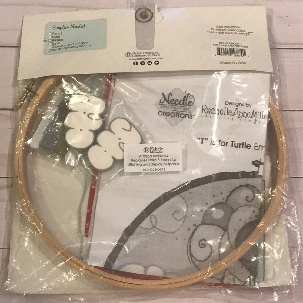 Turtle Embroidery Hoop Kit - Picture 3 of 3